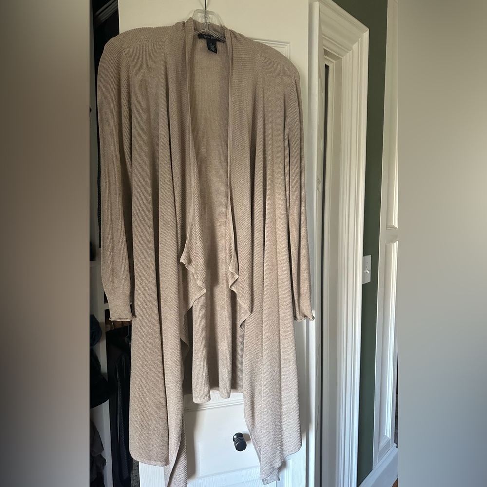 Beautiful White House Black Market Cardigan